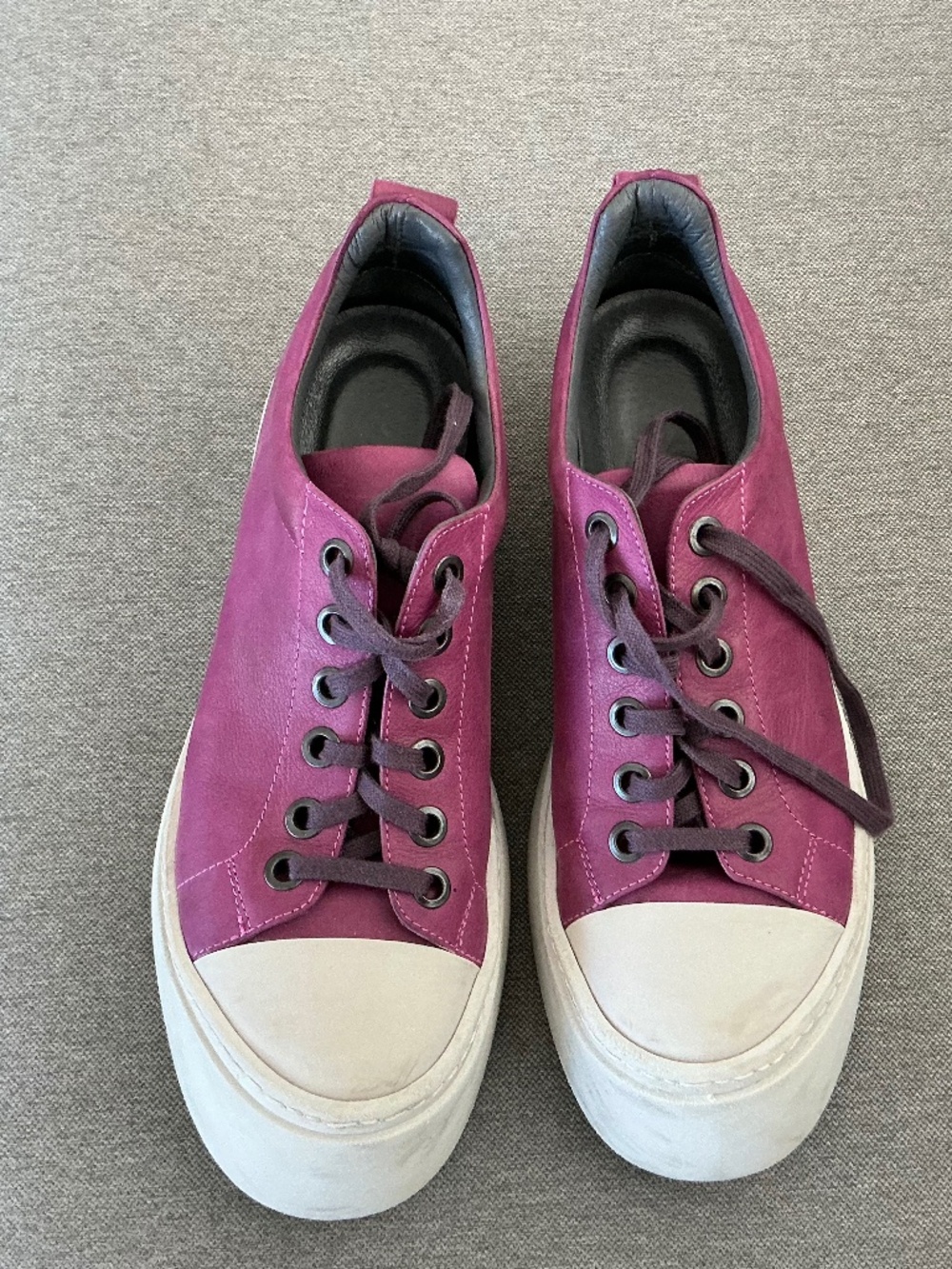 Lofina Tennis Shoe